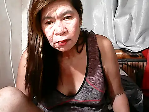 Hottestsexxy_Elynnn's cam snapshot