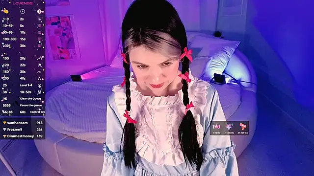 Lil_Amelie's cam snapshot