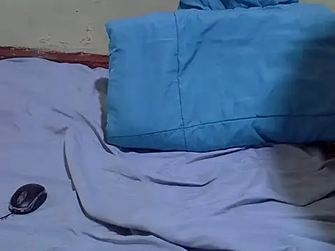 Medilina_01's cam snapshot