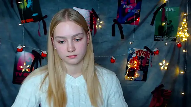 MademoiselleCl's cam snapshot