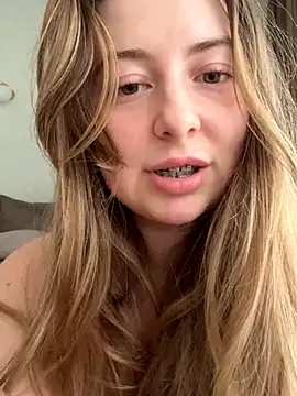 curvyflawless's cam snapshot