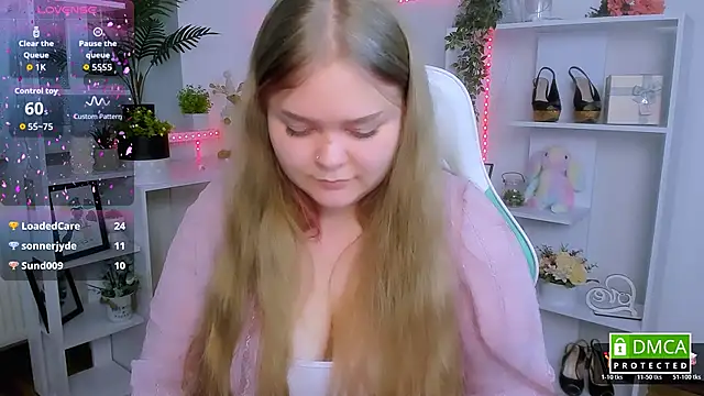 Erica__Alta's cam snapshot