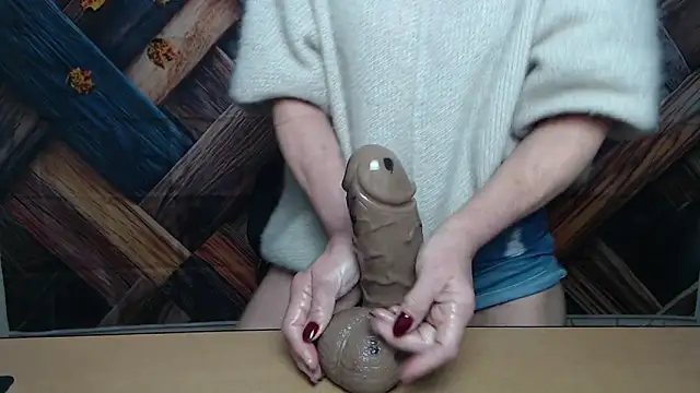 EllaBonito's cam snapshot