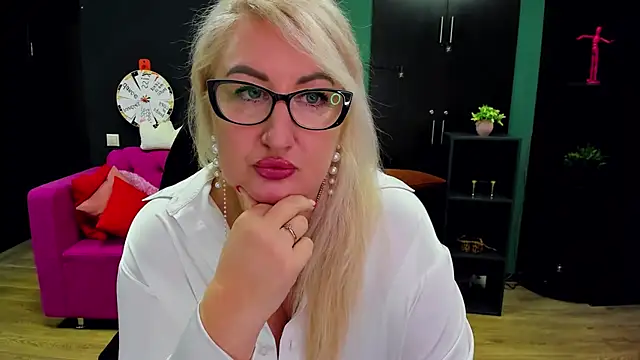 ChristyBrooks's cam snapshot