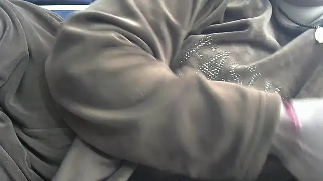 Your_shubhi live sex cam