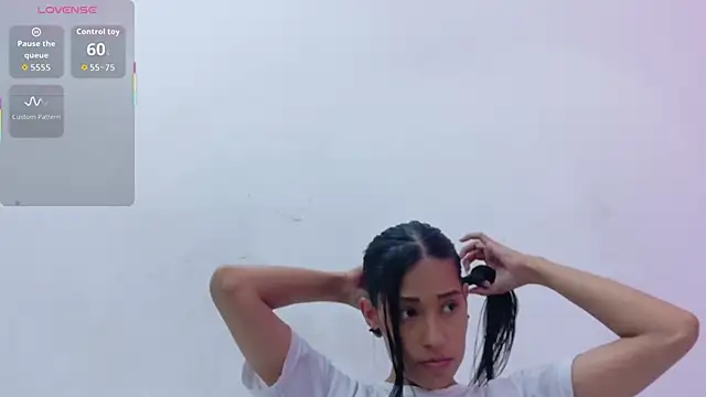 yourcuteneighbourr's cam snapshot