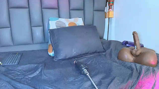 Roxana_gomez's cam snapshot