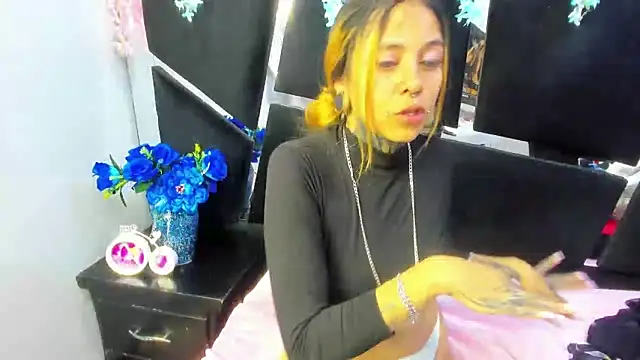 Sofii_Anal_'s cam snapshot