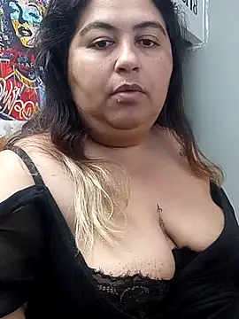 curvy_diva_'s cam snapshot