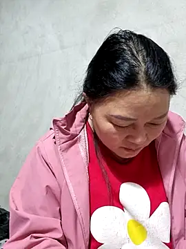 yoowwmr's cam snapshot