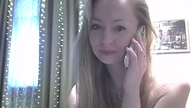 ZarinaSwift's web cam