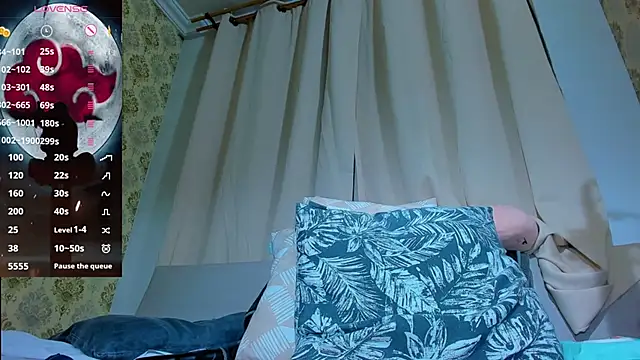 anya_weisz's cam snapshot