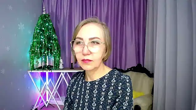 queen_a_n_i's cam snapshot