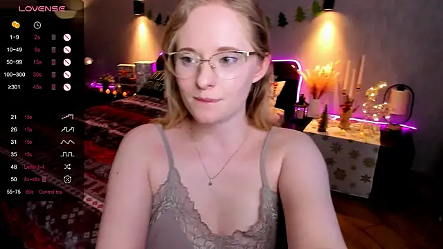 Aemilia_'s cam snapshot