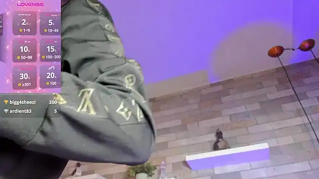 AshleyHill2's cam snapshot