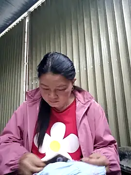 yoowwmr's cam snapshot