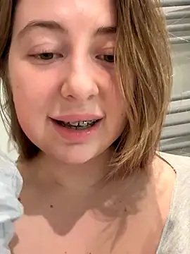 curvyflawless live sex cam