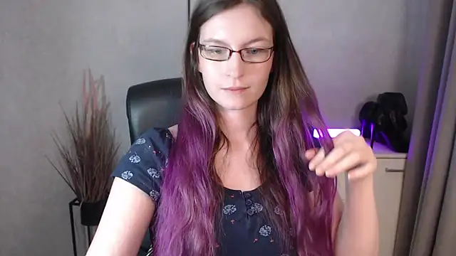 emmaxDelight's cam snapshot