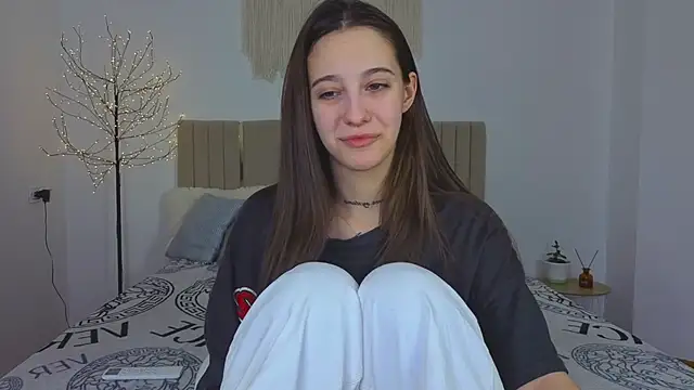 Little_cherryy__'s cam snapshot