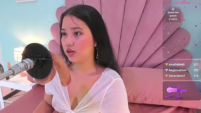 emma_clarke_'s cam snapshot