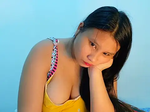 wildasianbigboobs's cam snapshot