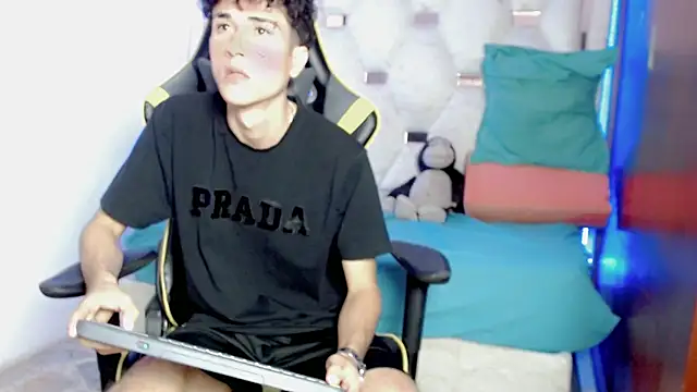 johnny_cagee's cam snapshot