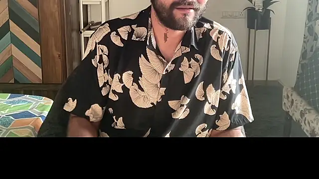 MakeMeAwareAah's cam snapshot