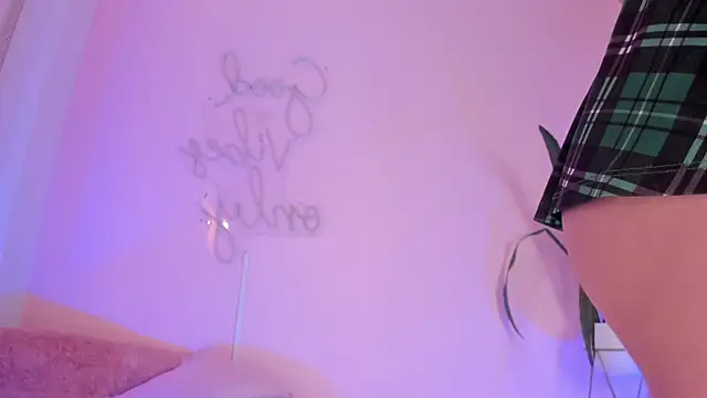 Lucy_Vega's cam snapshot