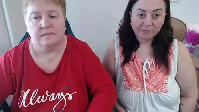 Bertie_Adeline's cam snapshot