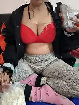 Divya_Bharti's cam snapshot