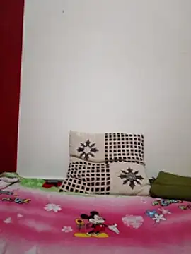 meenu_baby's cam snapshot