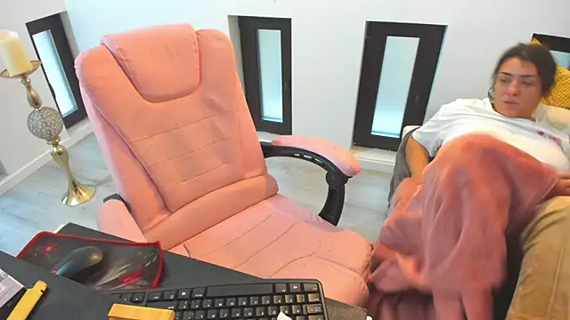 Dyana_Kaylinn's cam snapshot