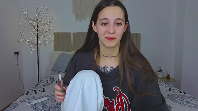 Little_cherryy__'s cam snapshot