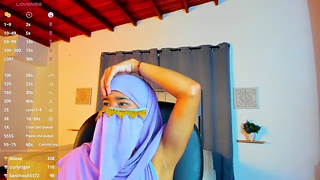 kalila_latif's cam snapshot