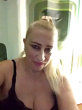 Esenia505's cam snapshot