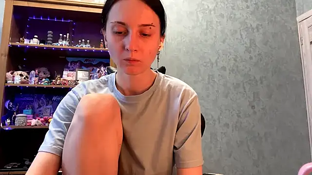 CyberAIice's cam snapshot