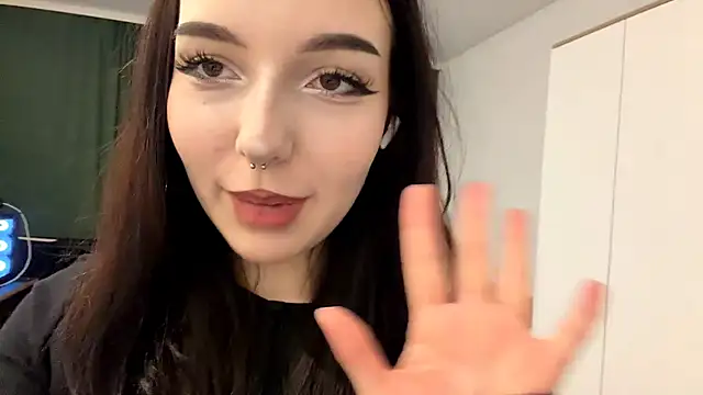 WhiteNoiseJoy's cam snapshot