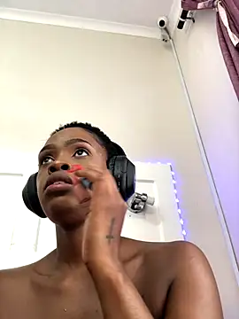 LuciousLips96's cam snapshot