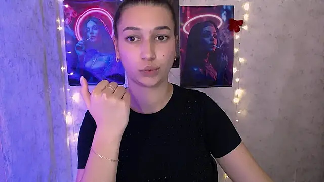 KarolinaRosse_'s cam snapshot