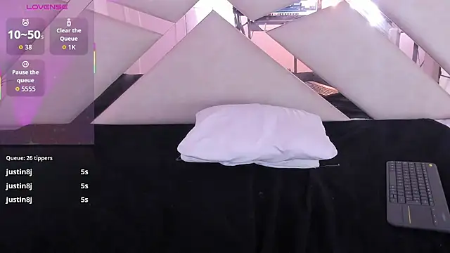 sophie_pariss's cam snapshot