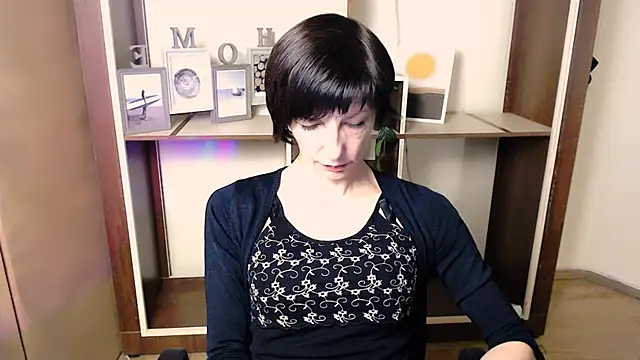 _AngeliaFlow_'s cam snapshot