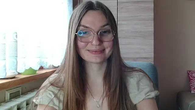 LooveELLYx's web cam