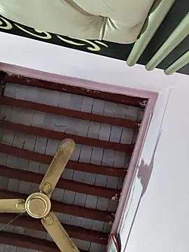 Indian-couple2025's cam snapshot