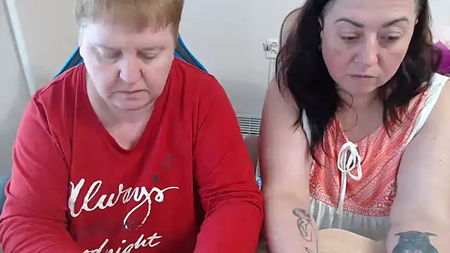 Bertie_Adeline's cam snapshot