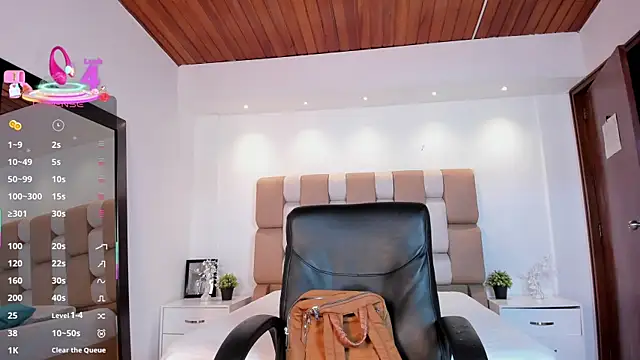 IsabellaaJoness live sex cam