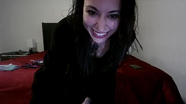 QueenLolaX's cam snapshot