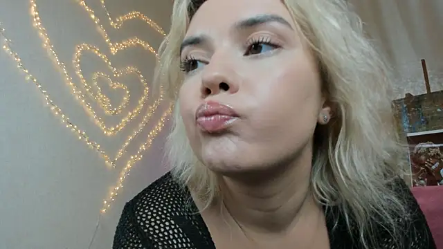 BrightDani's cam snapshot