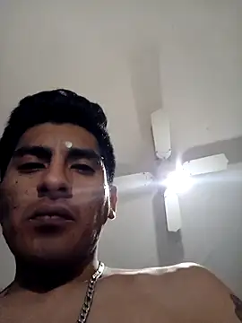 LeonRoots live sex cam