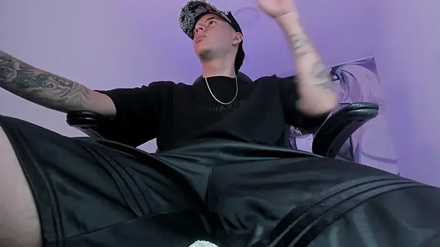 Fran_Boy's cam snapshot