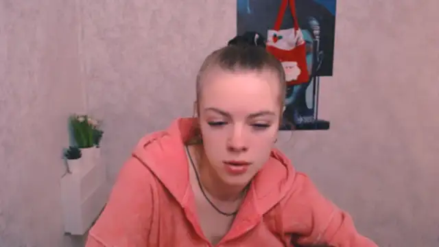 AliceFlirtt_'s web cam